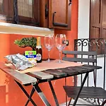 La Vie Est Belle Apartman