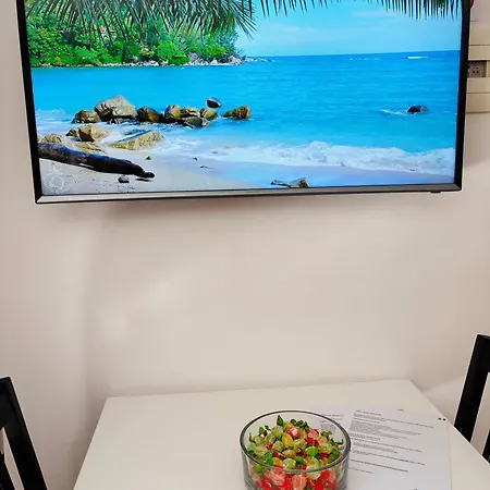 La Vie Est Belle Arona