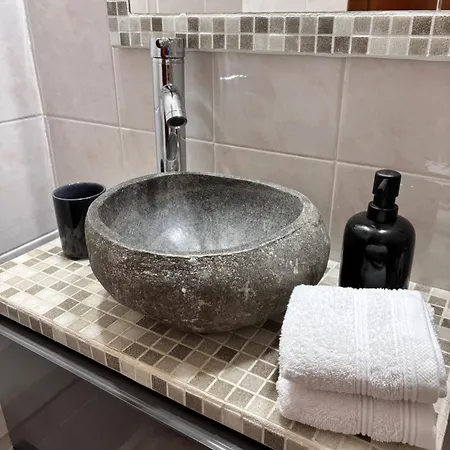 La Vie Est Belle Lägenhet *