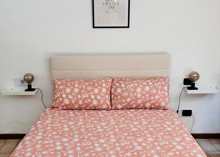 La Vie Est Belle Arona